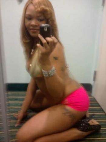 , 22  female escort, Norfolk