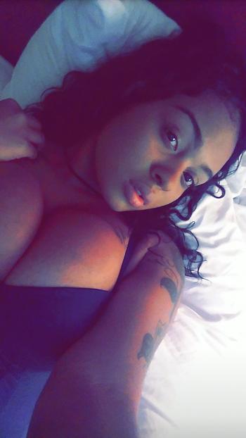 , 21  female escort, Norfolk
