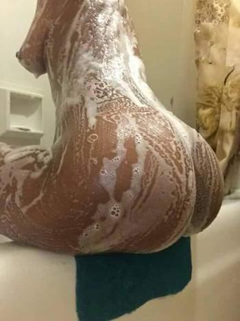 , 24  female escort, Norfolk