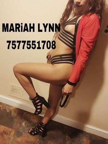 , 21  female escort, Norfolk
