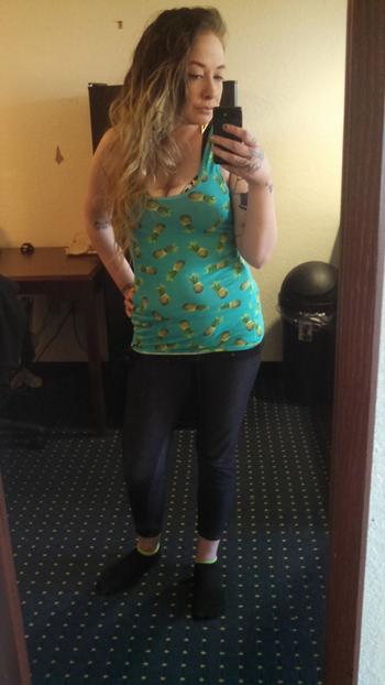 , 26  female escort, Norfolk
