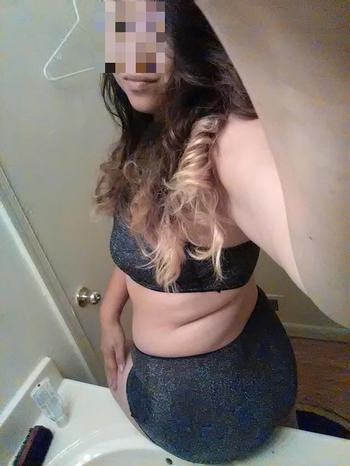 , 27  female escort, Norfolk