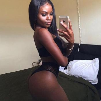 , 21  female escort, Norfolk