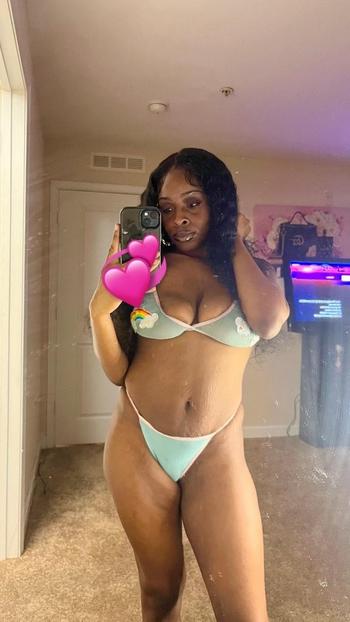 Tiny, 24  female escort, Norfolk