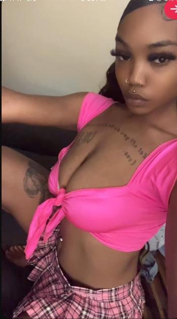 Hunny, 20  female escort, Norfolk
