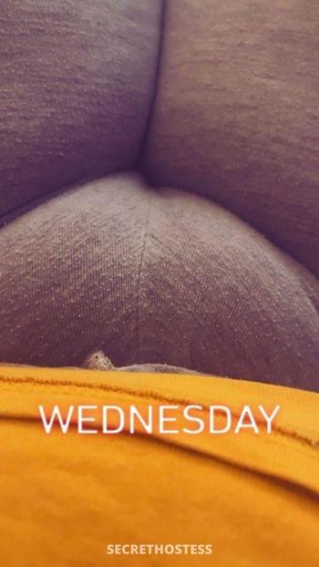 JuicyFruit, 27  female escort, Norfolk